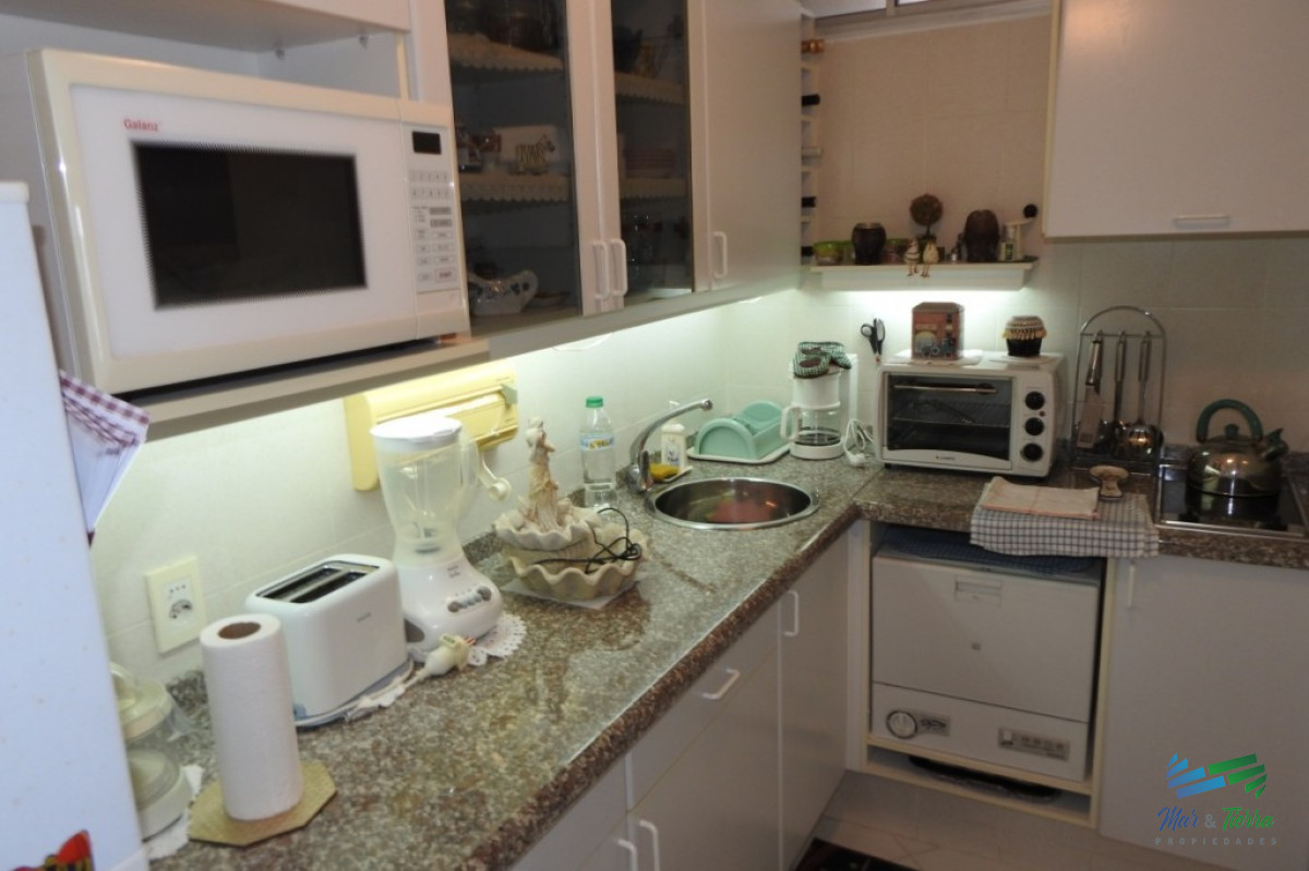 Apartamento ID.2201 - Oportunidad en venta Apartamento en piso alto, con vista franca al mar!!!, 