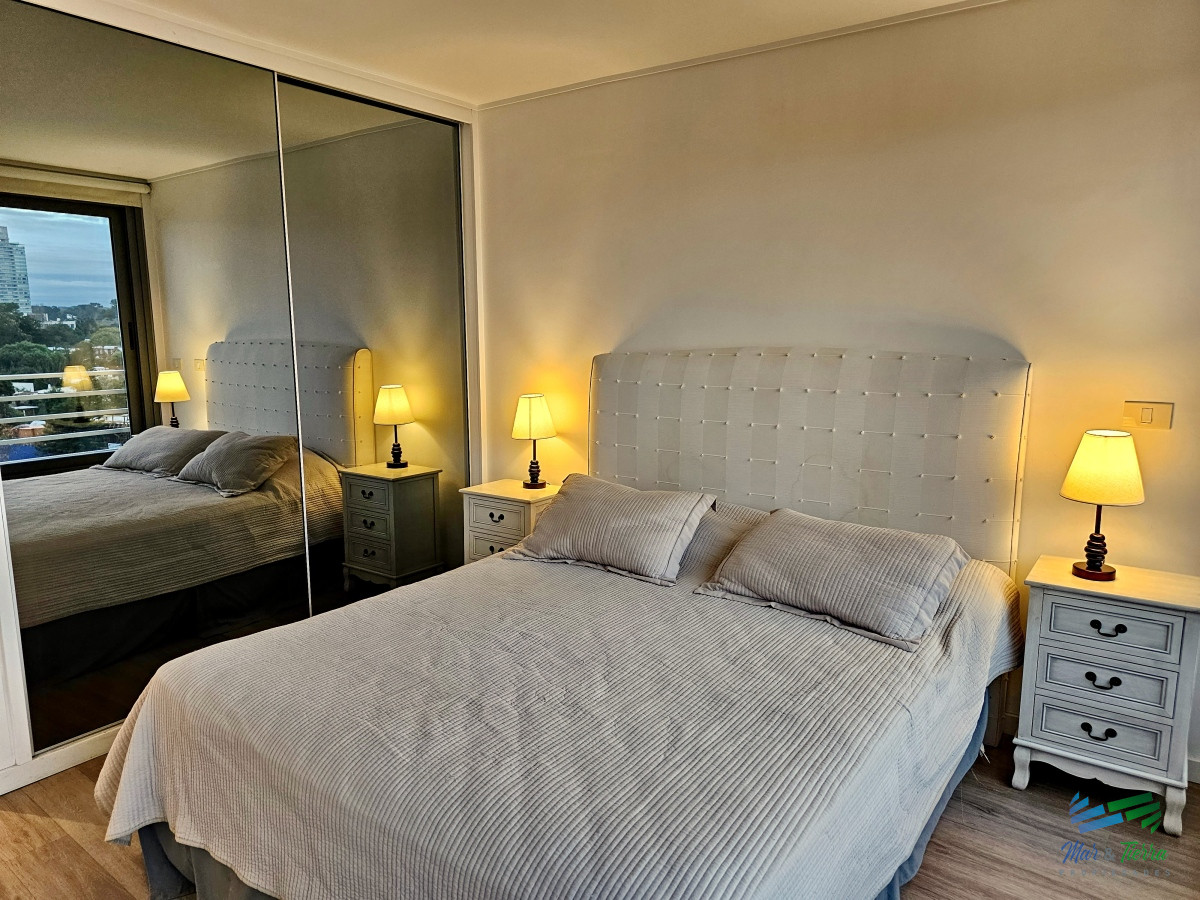 Apartamento ID.4760 - DEPARTAMENTO EN VENTA, PUNTA DEL ESTE, DOS DORMITORIOS DOS BAÑOS. EDIFICIO CON SERVICIOS 