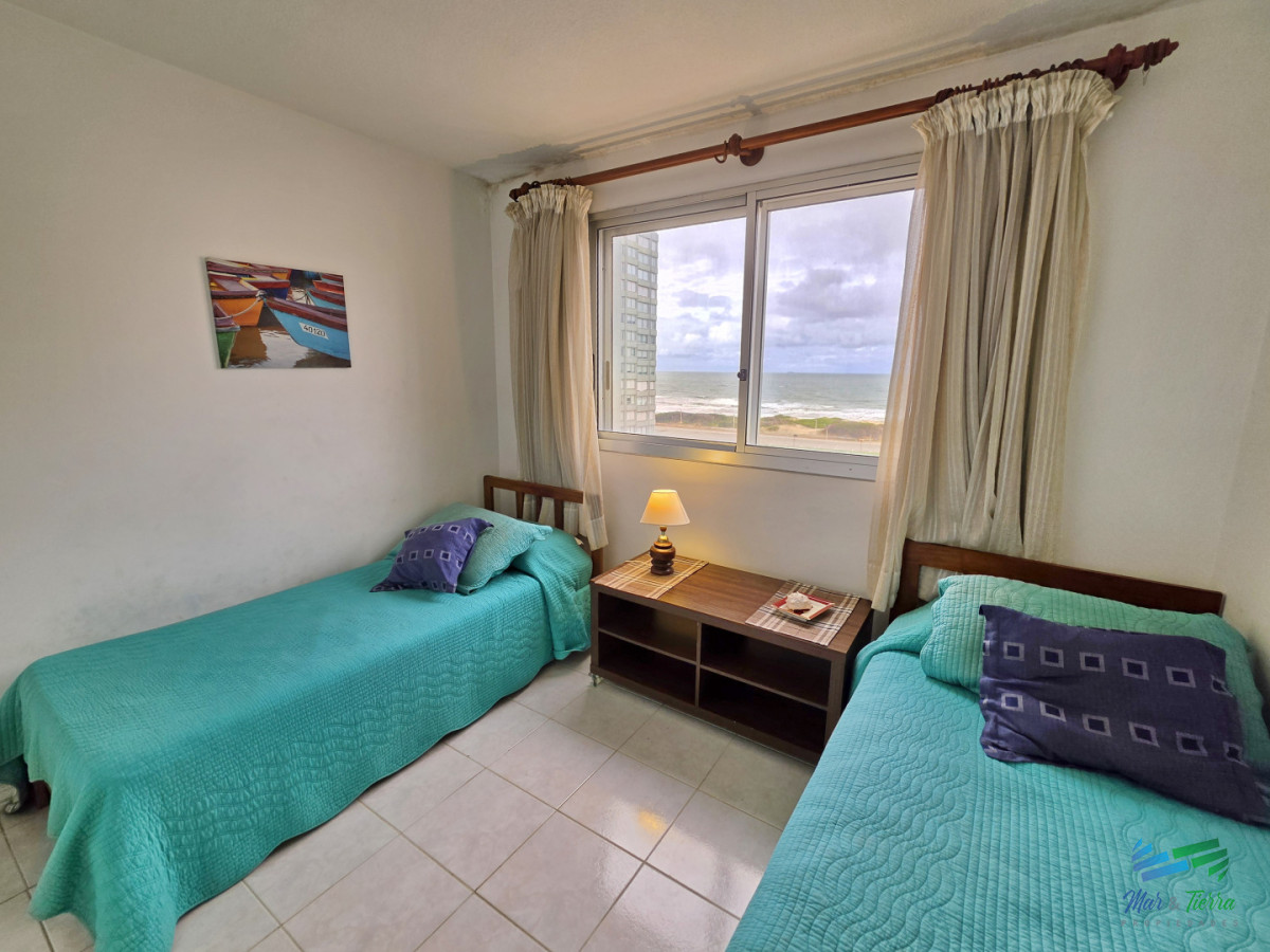 Apartamento ID.5891 - Venta apartamento 2 dormitorios 2 baños en parada 2 playa brava Punta del este 