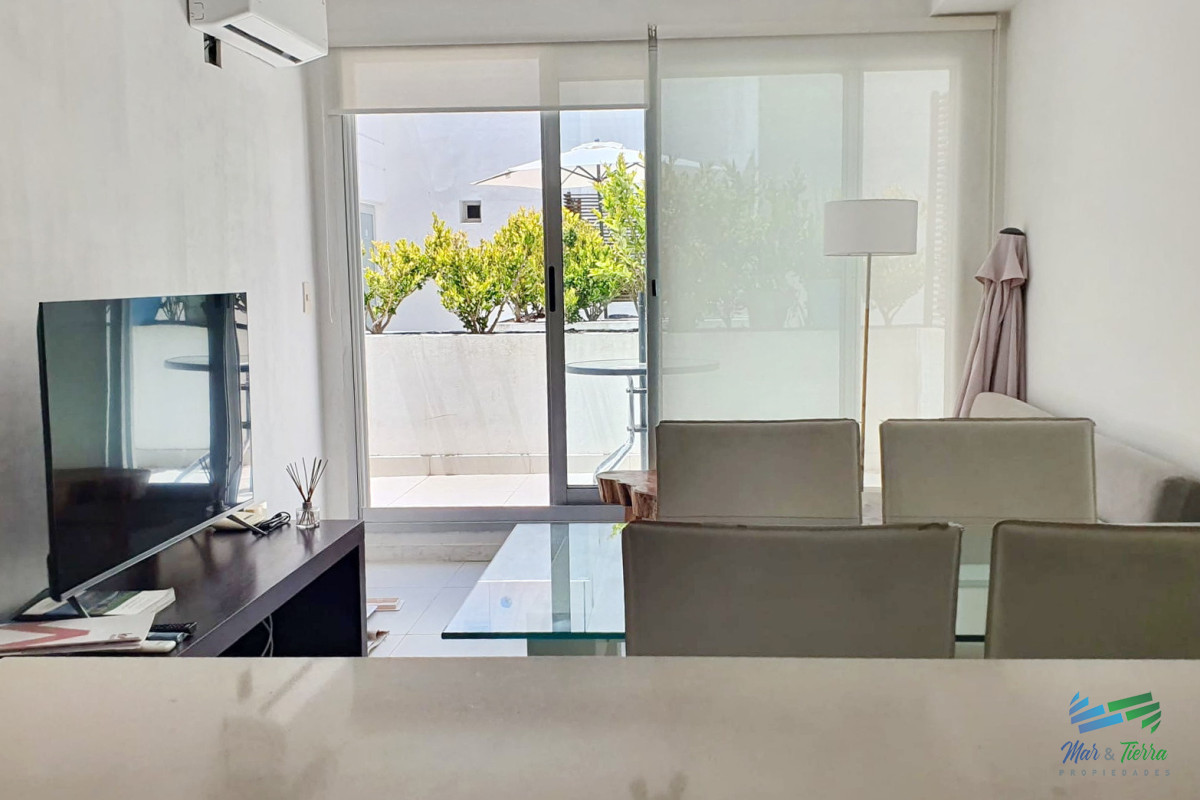 Apartamento ID.4911 - En venta apartamento 1 dormitorio con piscina en Peninsula, Punta del Este