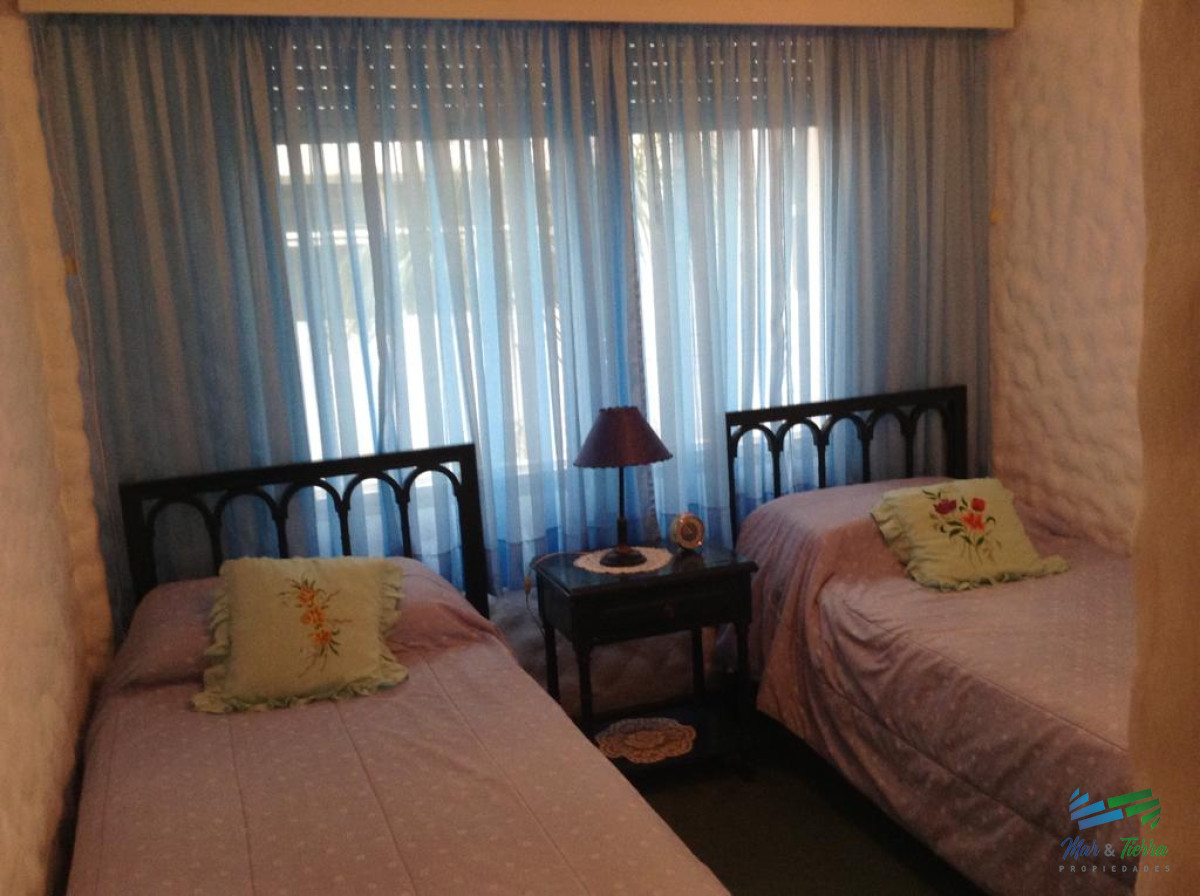Apartamento ID.472 - Alquilo apartamento 3 dormitorios en Playa Mansa, Punta del Este