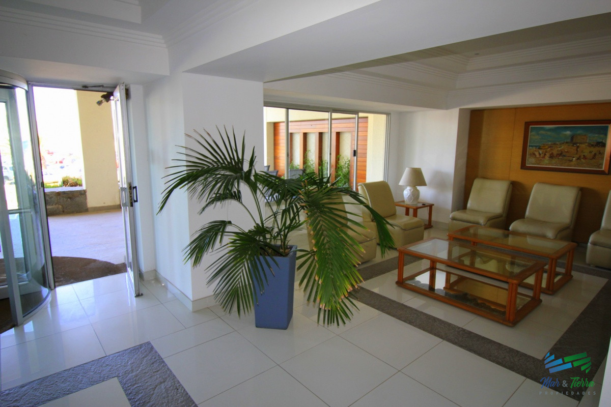 Apartamento ID.4201 - Venta de apartamento en la Península de Punta del este 1 dormitorio 1 baño reciclado