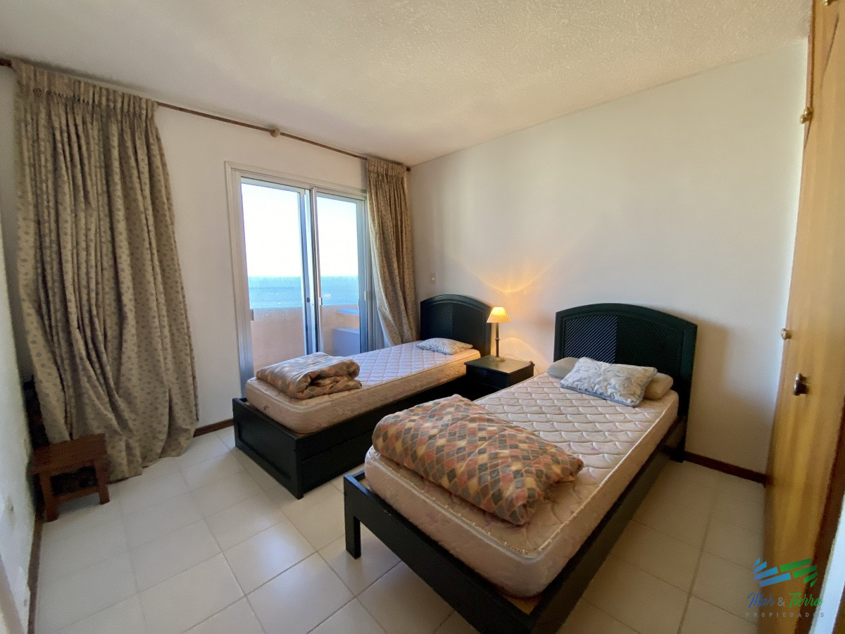 Apartamento ID.3279 - En venta , piso alto , con espectacular vista al mar!!!