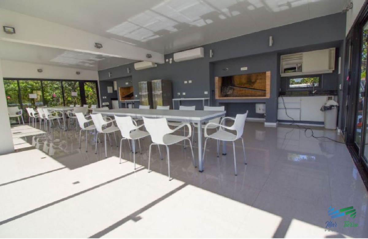 Apartamento ID.5175 - Venta de apartamento 2 dormitorios con vista al mar zona Arcobaleno