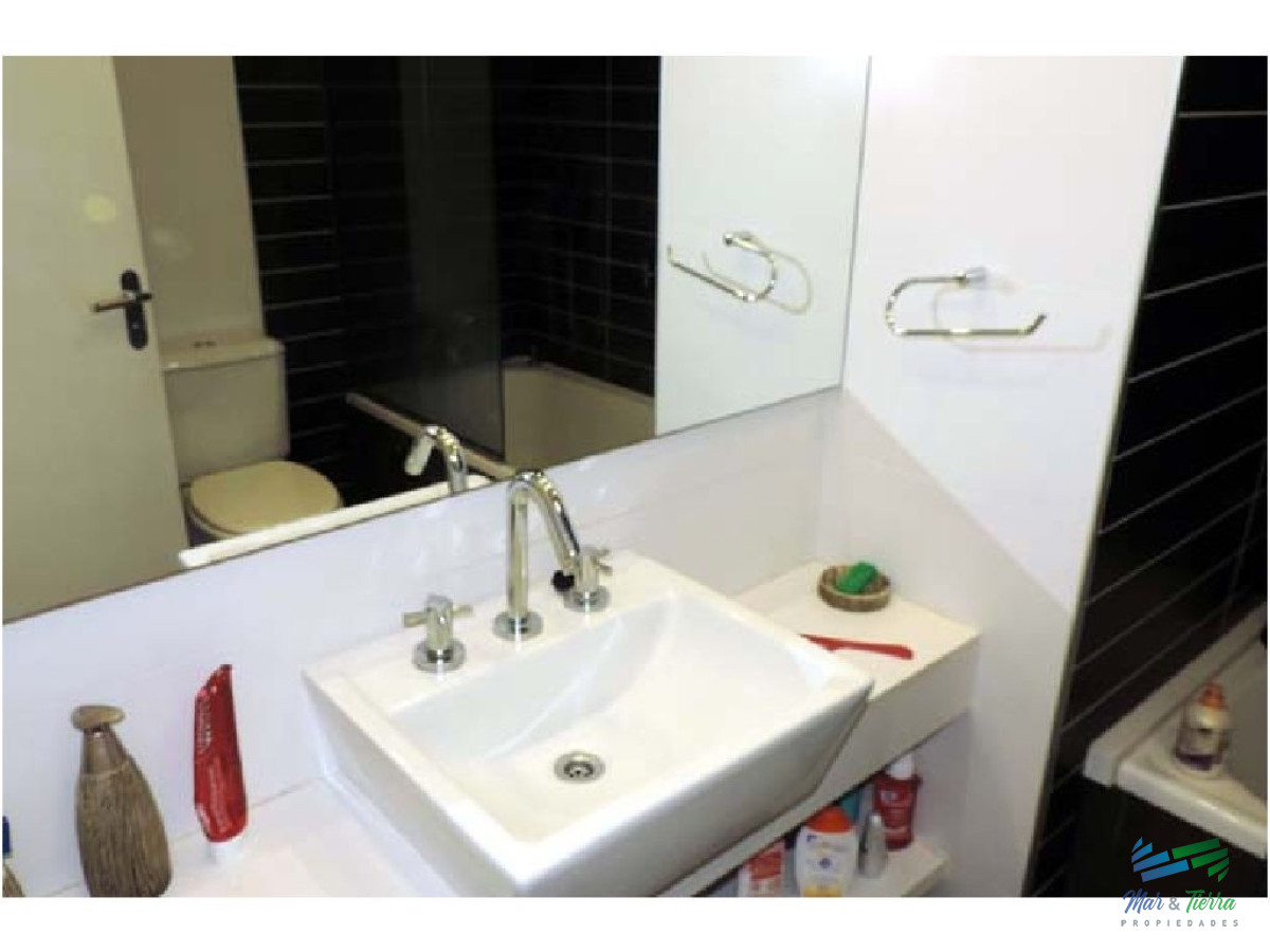 Apartamento ID.2361 - En venta.. Muy lindo apartamento sobre Av. Roosevelt, Punta del Este