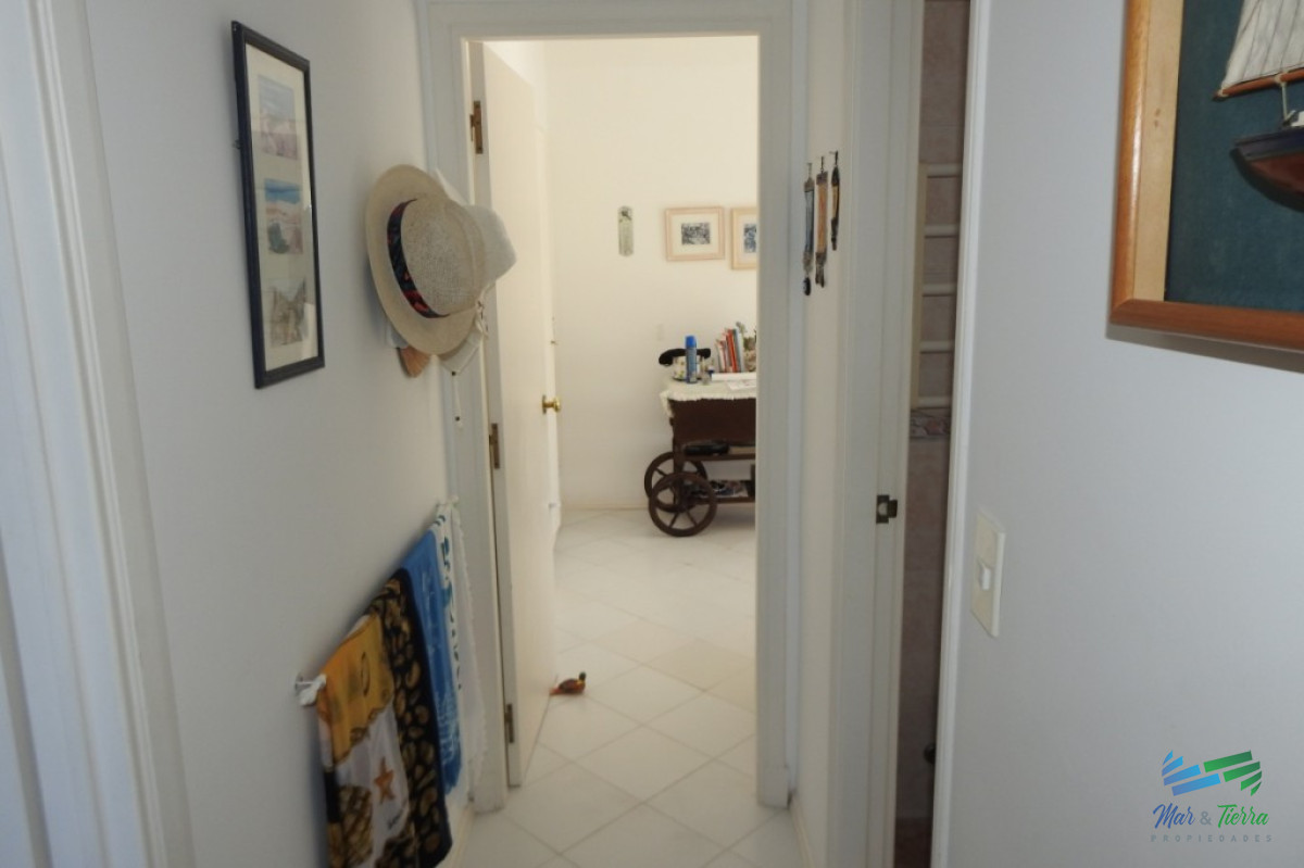 Apartamento ID.2201 - Oportunidad en venta Apartamento en piso alto, con vista franca al mar!!!, 