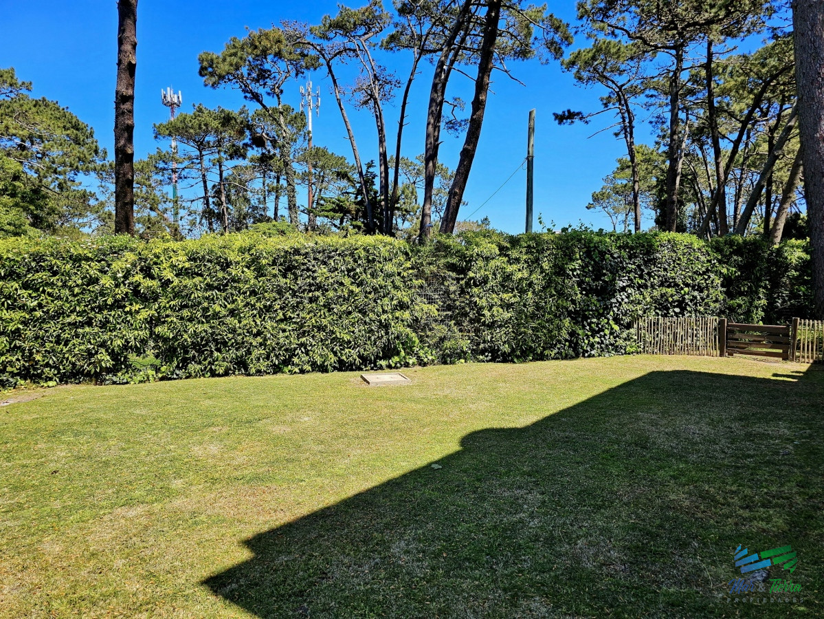 Apartamento ID.4174 - En venta casa duplex de 2 dormitorios, reciclado, en San Rafael, Punta del Este.