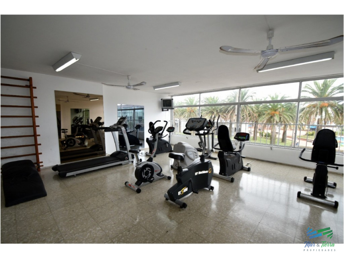 Apartamento ID.2457 - Apartamento de 3 dormitorios con vista al mar ,Punta del Este