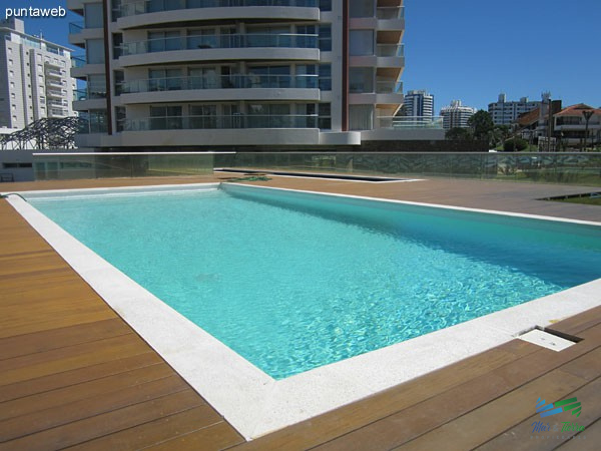 Apartamento ID.3923 - Venta Alquiler apartamento 3 dormitorios 2 baños playa brava punta del este