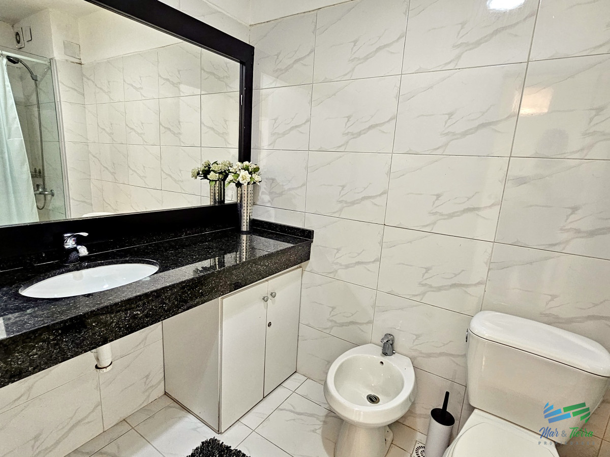 Apartamento ID.4820 - ALQUILER TEMPORADA, PLAYA MANSA, DOS DORMITORIOS