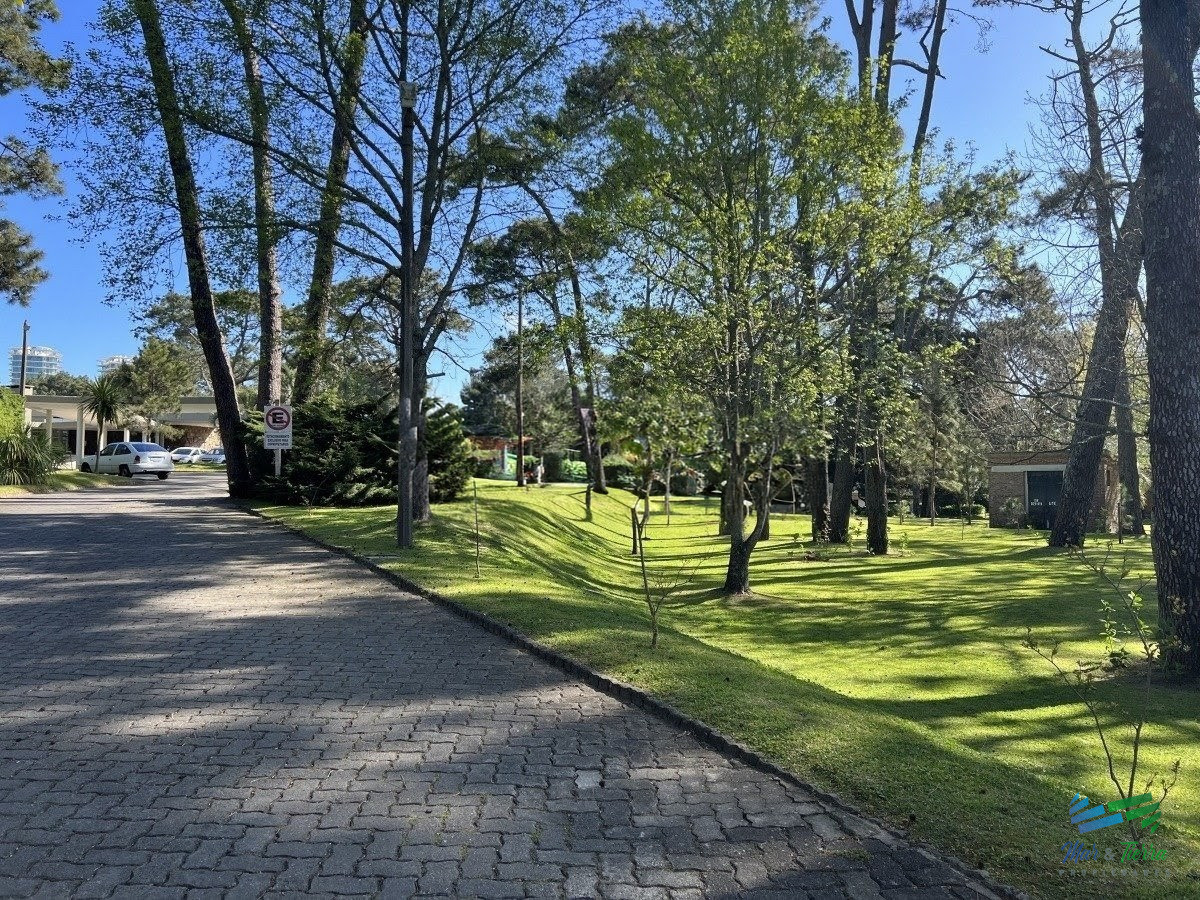 Apartamento ID.5684 - Venta de apartamento en Arcobaleno Punta del este 