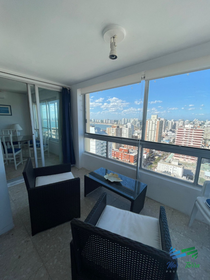 Apartamento ID.1354 - Alquile ya!!! Apartamento en el corazón de la Península, Punta del Este.