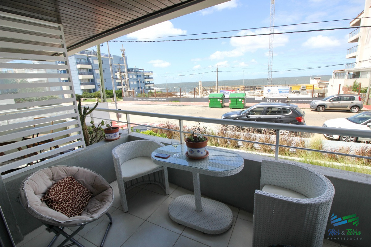 Apartamento ID.990 - Apartamento de 2 dormitorios en venta con vista al mar, Punta del Este