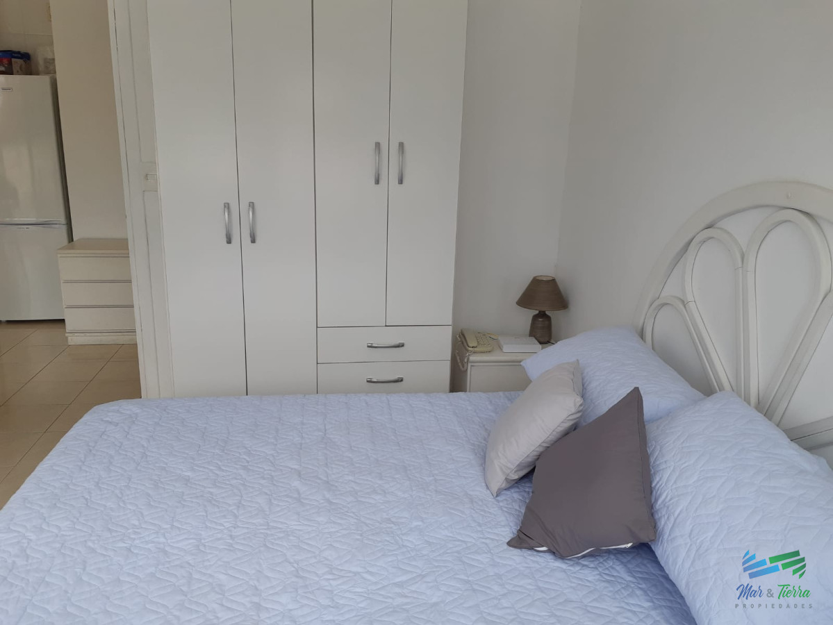 Apartamento ID.2786 - Vendo apartamento 1 dormitorio, edificio con servicios, en Roosevelt, Punta del Este.