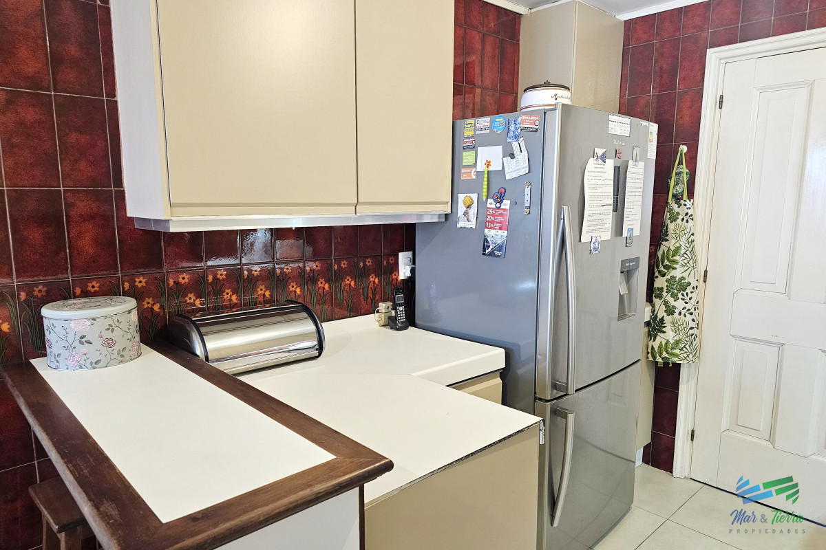 Apartamento ID.101 - Excelente opción en alquiler y venta, primera línea sobre el Puerto de Punta del Este. 