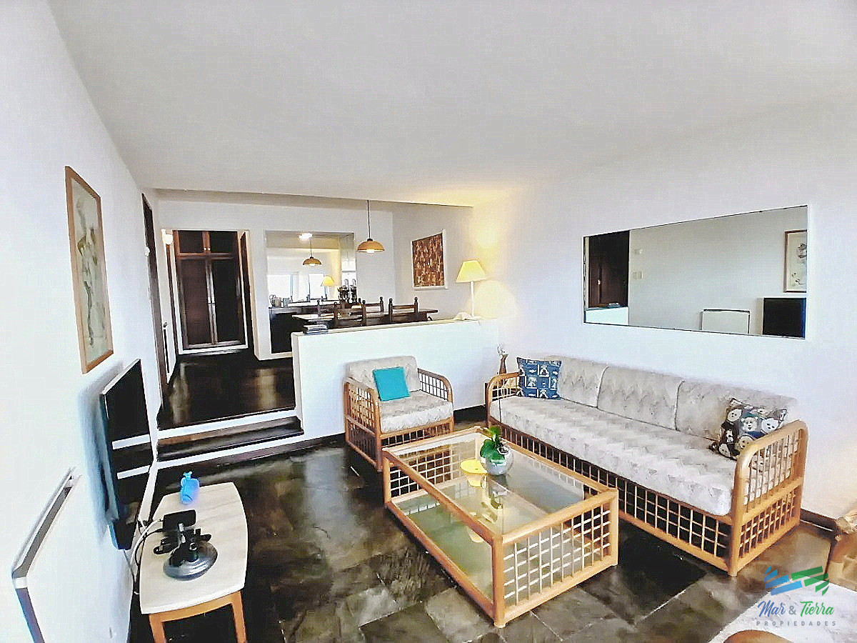 Apartamento ID.5661 - Venta de apartamento sobre playa Brava 1 dormitorio en parada 2