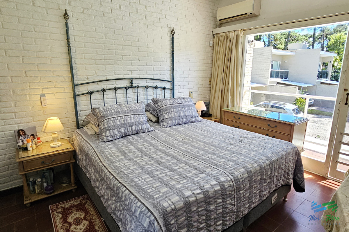 Apartamento ID.3293 - Vendo apartamento tipo casa de 2 dormitorios, reciclado, en San Rafael, Punta del Este.