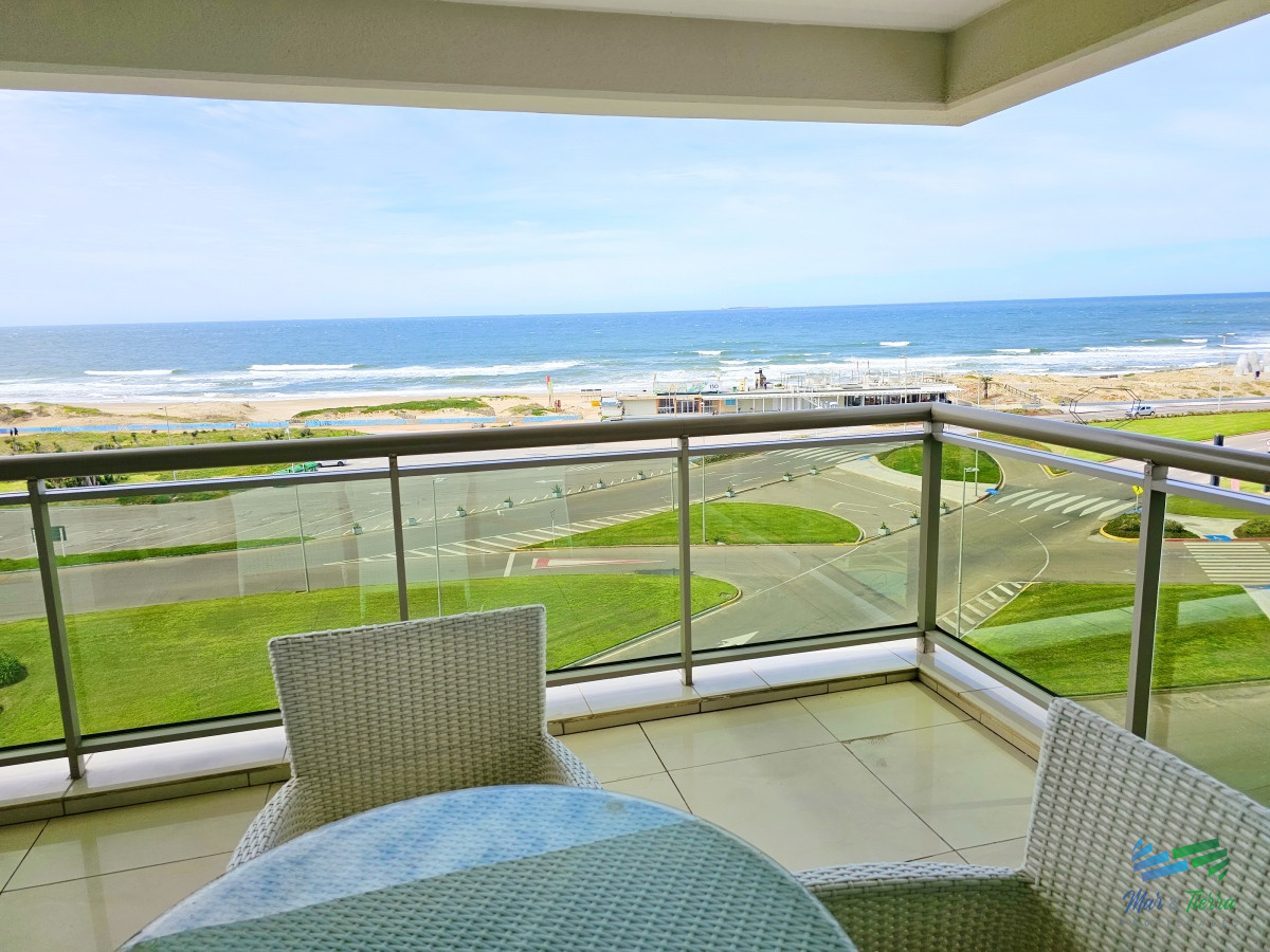Apartamento ID.628 - Alquiler temporada 2026, frente a la playa, facil acceso, full amenities.