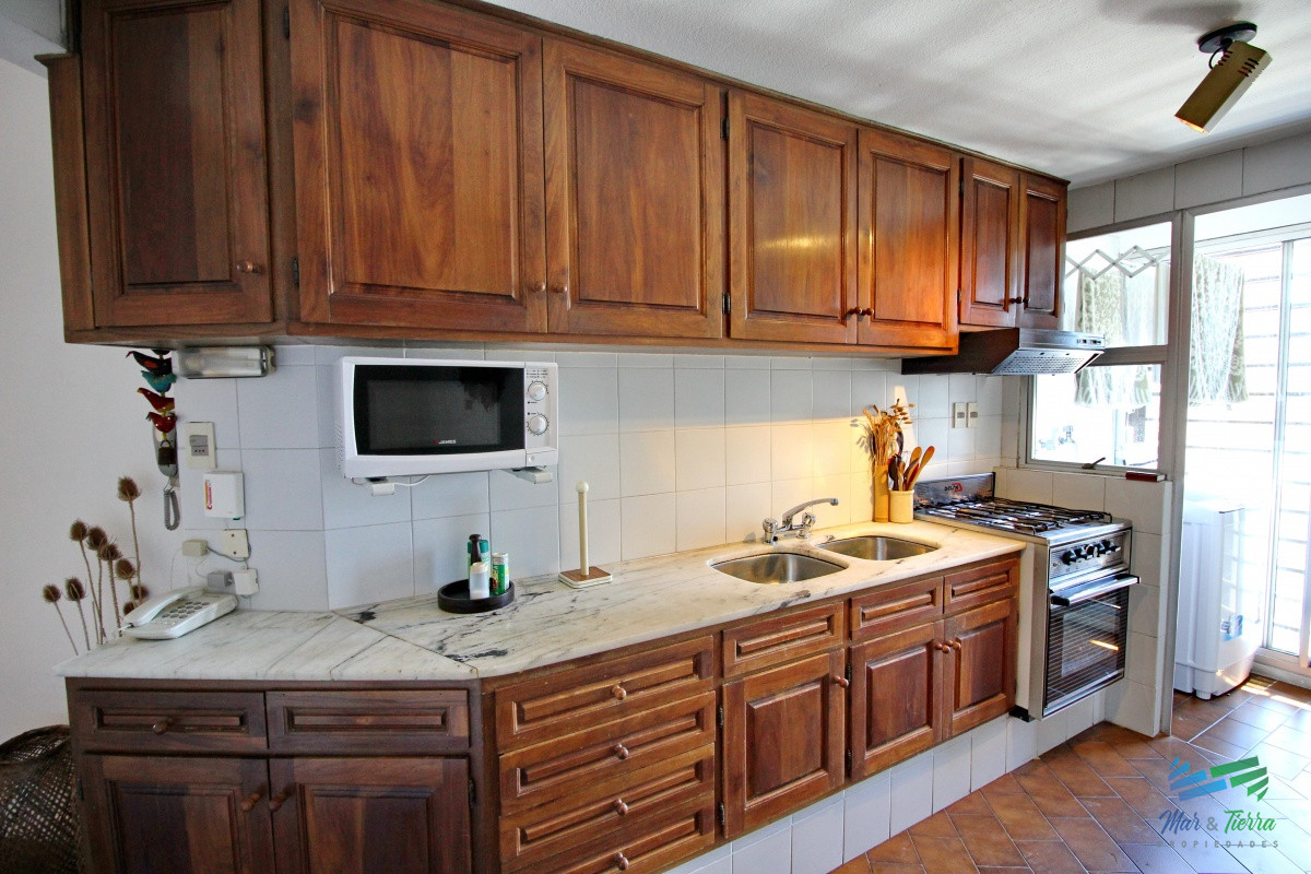 Apartamento ID.2712 - En alquiler, piso alto , primera línea sobre la brava!!!