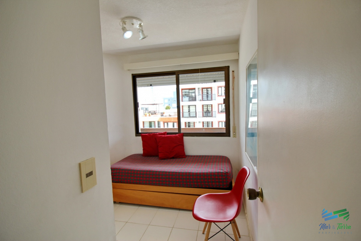 Apartamento ID.15 - Apartamento de 2 dormitorios con piscina en venta y alquiler en Peninsula, Punta del Este.