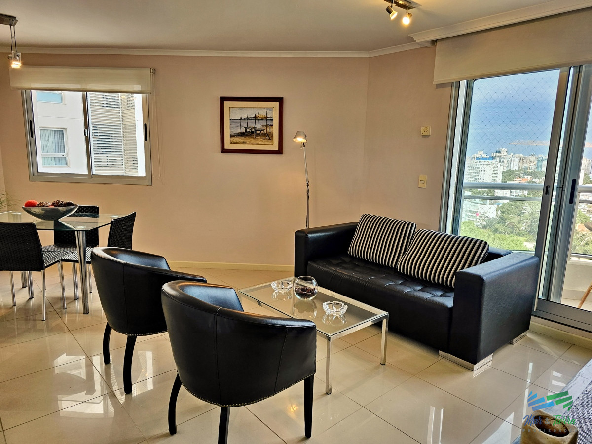 Apartamento ID.4128 - Vendo apartamento en Ocean Drive 2 dormitorios, excelentes servicios, Punta del Este