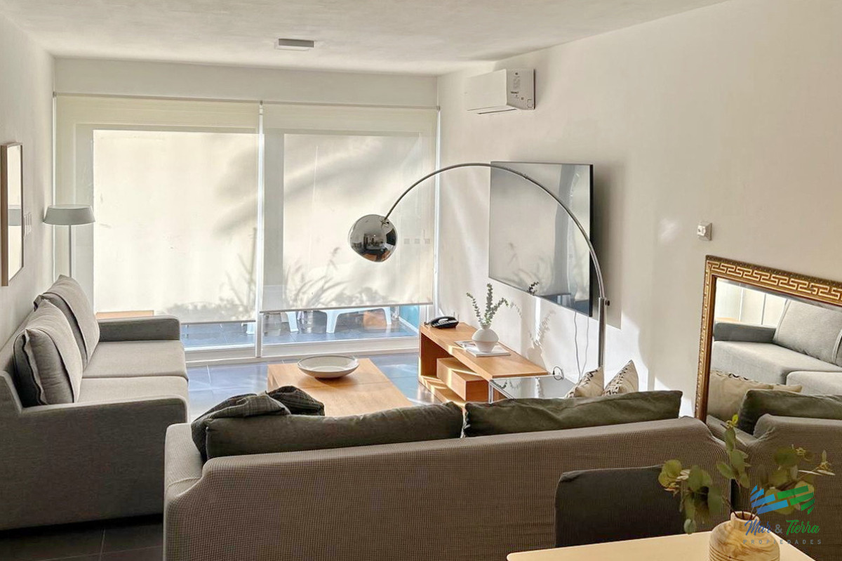 Apartamento ID.5009 - APARTAMENTO DISPONIBLE EN ALQUILER, AMPLIO, LUMINOSO, EN LA PENÍNSULA, PUNTA DEL ESTE.
