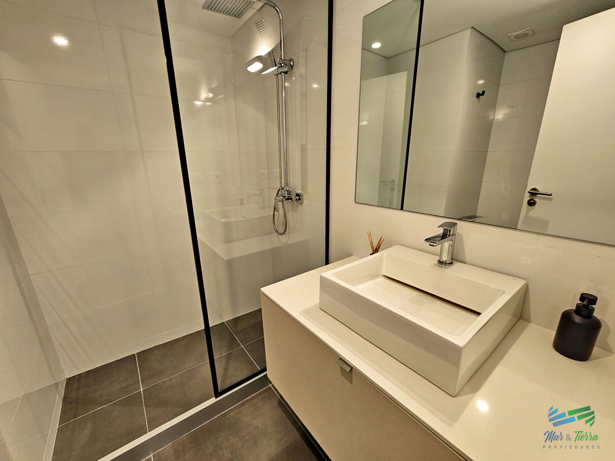 Apartamento ID.4703 - Venta de apartamento 3 dormitorios en complejo Atlántico, Maldonado, Punta del Este.