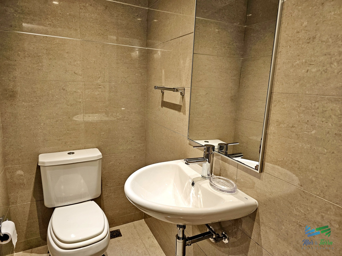 Apartamento ID.4760 - DEPARTAMENTO EN VENTA, PUNTA DEL ESTE, DOS DORMITORIOS DOS BAÑOS. EDIFICIO CON SERVICIOS 