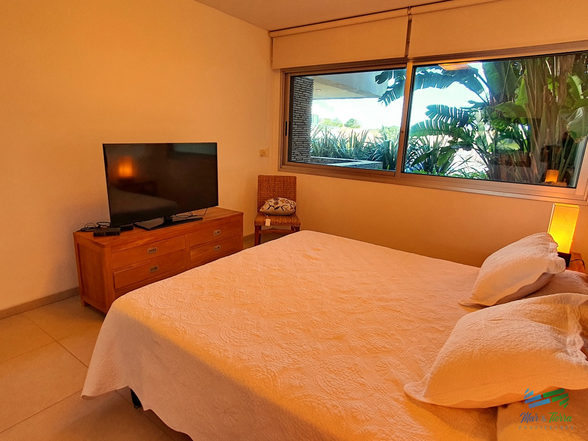 Apartamento ID.3062 - Vendo apartamento de 2 dormitorios y 3 baños. Rincón del Indio, Punta del Este.