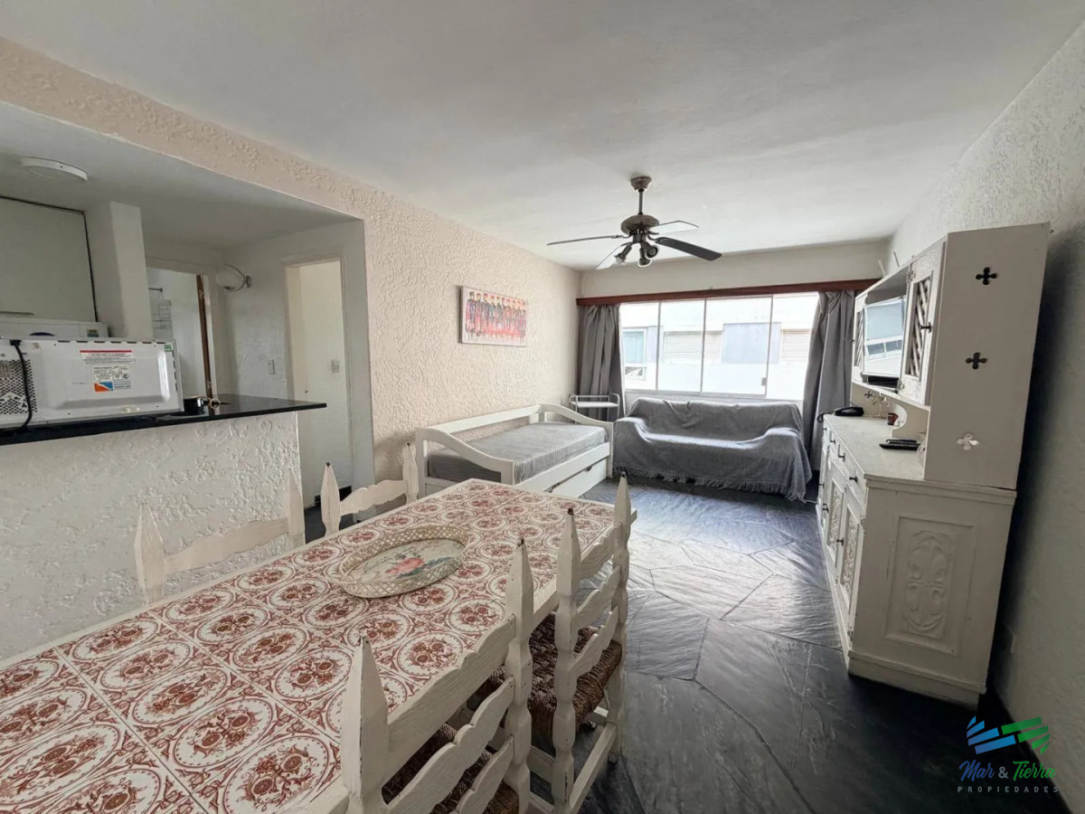 Apartamento ID.2239 - En venta apartamento 1 dormtorio en playa Mansa, Punta del Este 