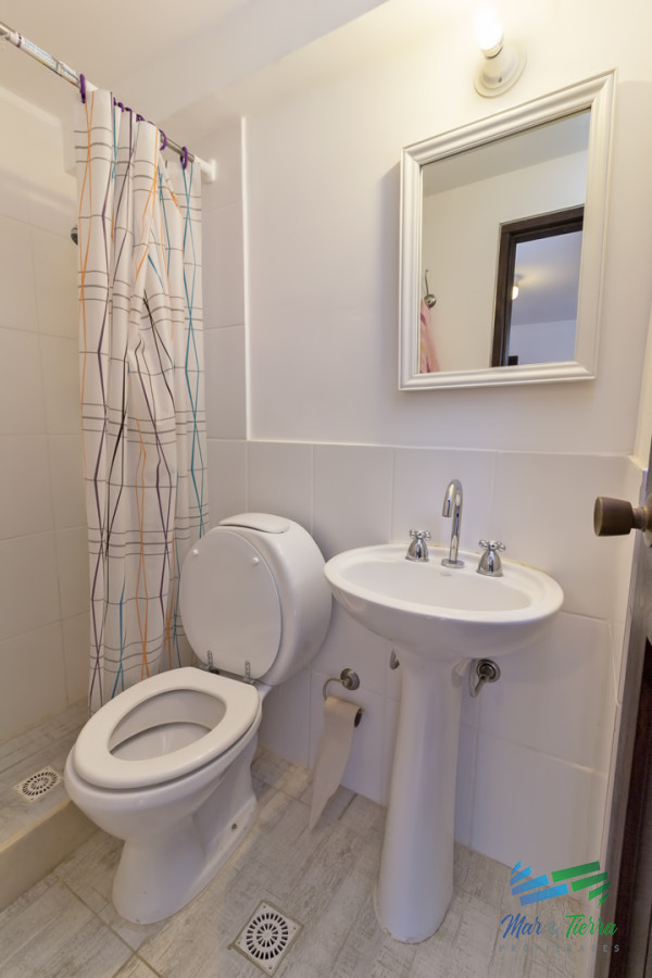 Apartamento ID.2489 - Departamento 3 dormitorios en venta, reciclado, frente al mar, Peninsula, Punta Del Este.