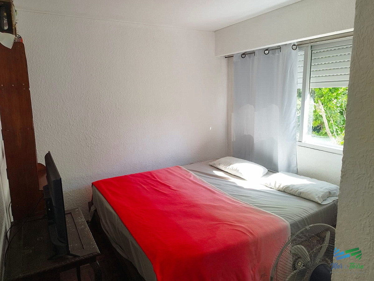 Apartamento ID.5096 - Venta de apartamento 2 dormitorios 2 baños sobre Avenida Roosevelt Punta del Este
