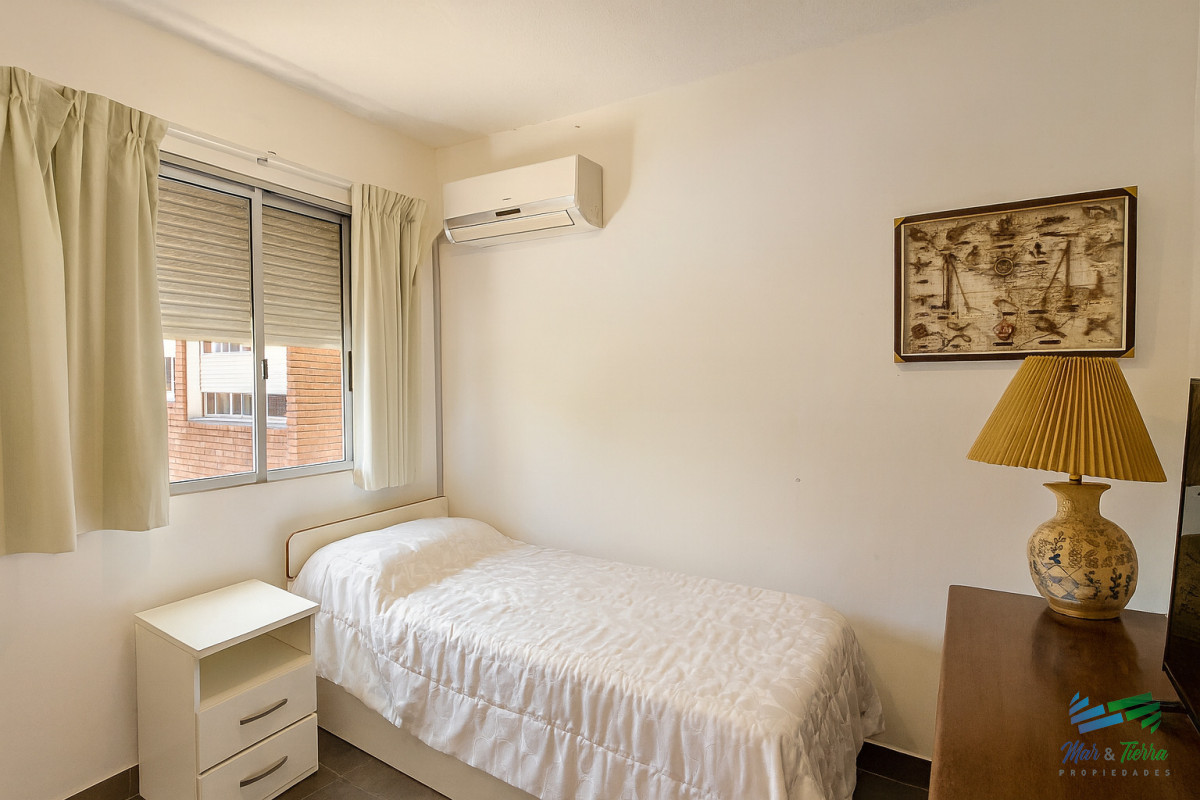 Apartamento ID.5002 - En venta 2 Dormitorios con garaje en Aidy Grill, Punta del Este