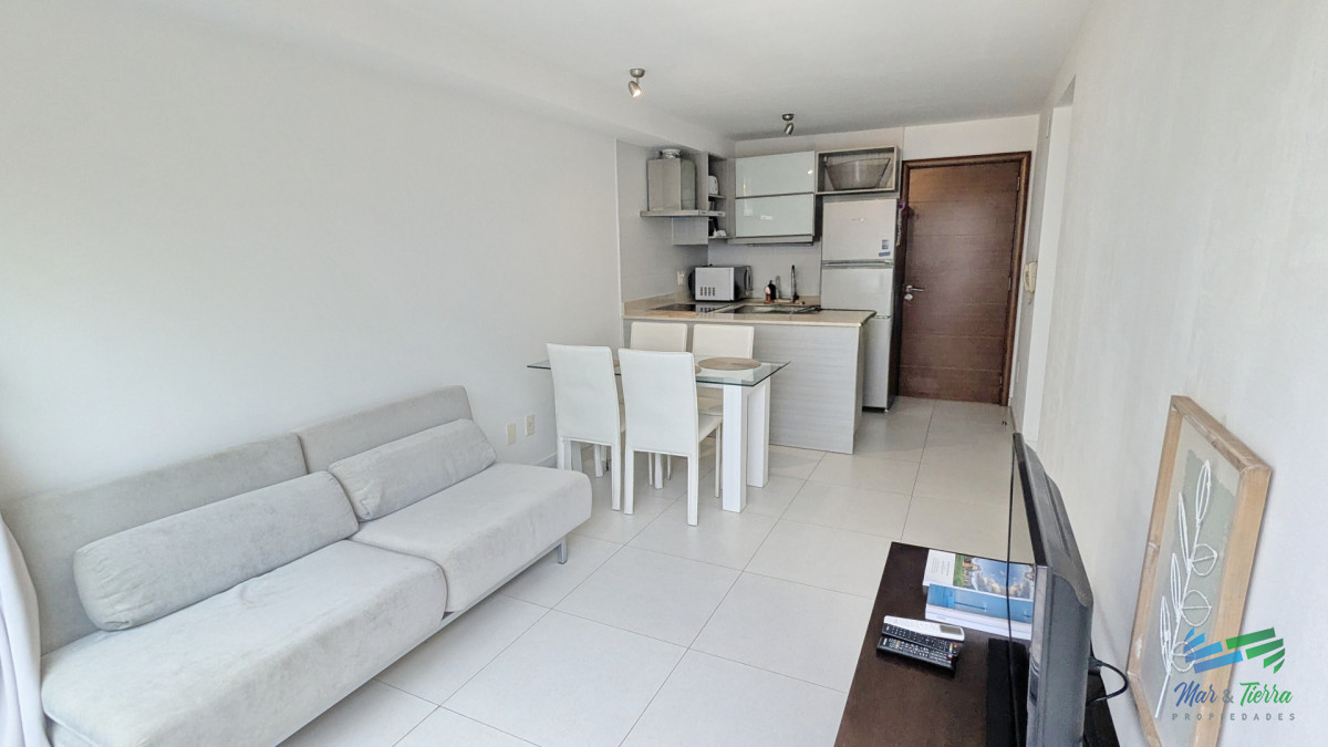 Apartamento ID.4911 - En venta apartamento 1 dormitorio con piscina en Peninsula, Punta del Este