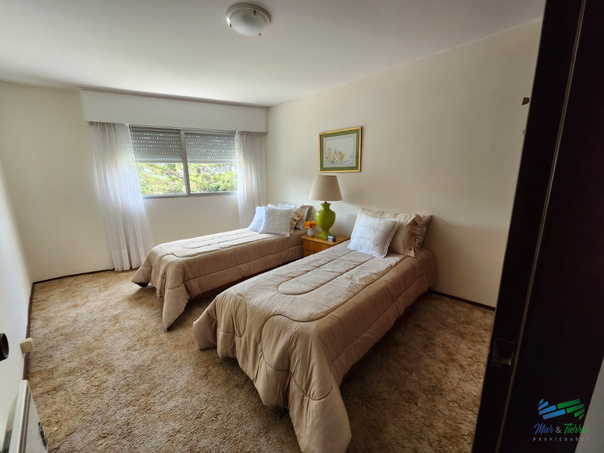 Apartamento ID.150 - Venta de apartamento 3 dormitorios en primera línea sobre playa Mansa