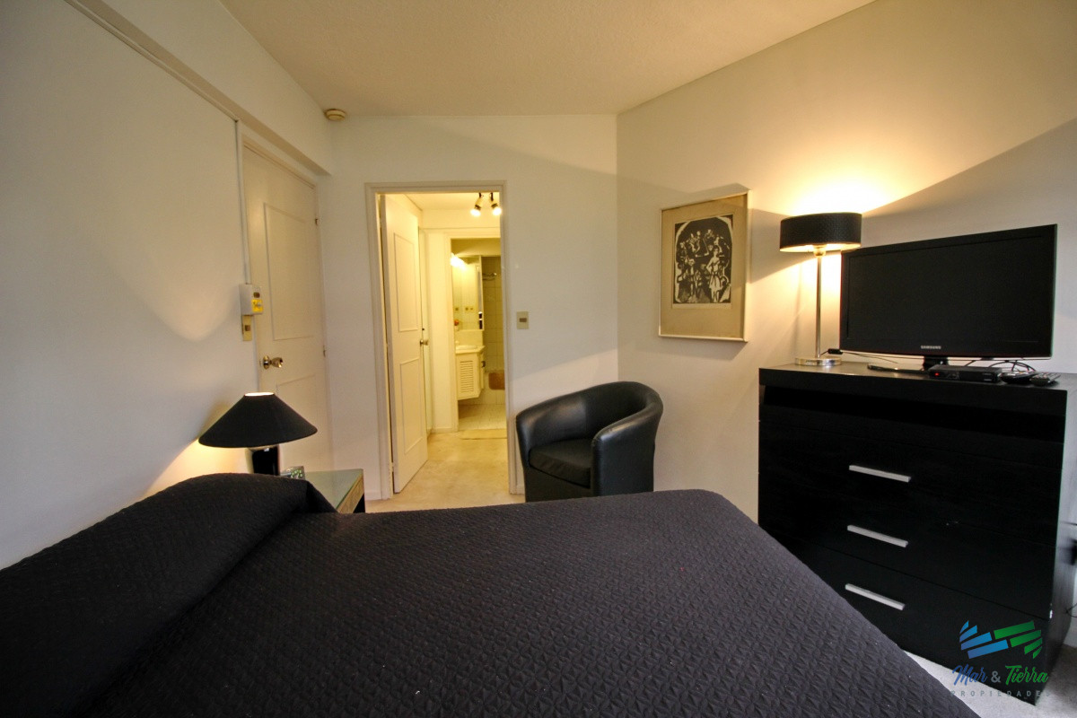 Apartamento ID.663 - Alquilo apartamento 1 dormitorio frente al mar, playa brava, Punta del Este