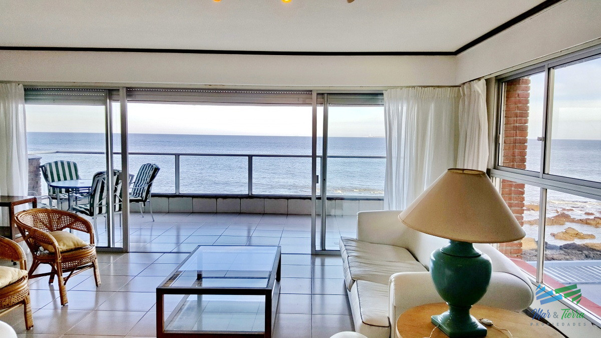 Apartamento ID.1243 - Vendo apartamento 3 dormitorios, frente al mar en Peninsula, Punta del Este