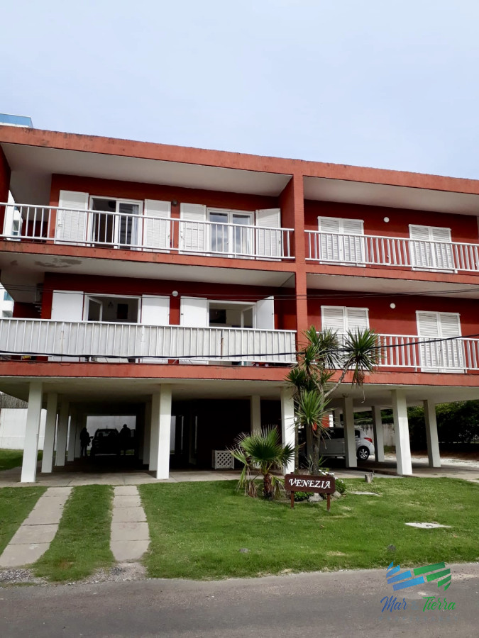 Apartamento ID.1405 - Oportunidad en venta con vista al mar, totalmente reciclado
