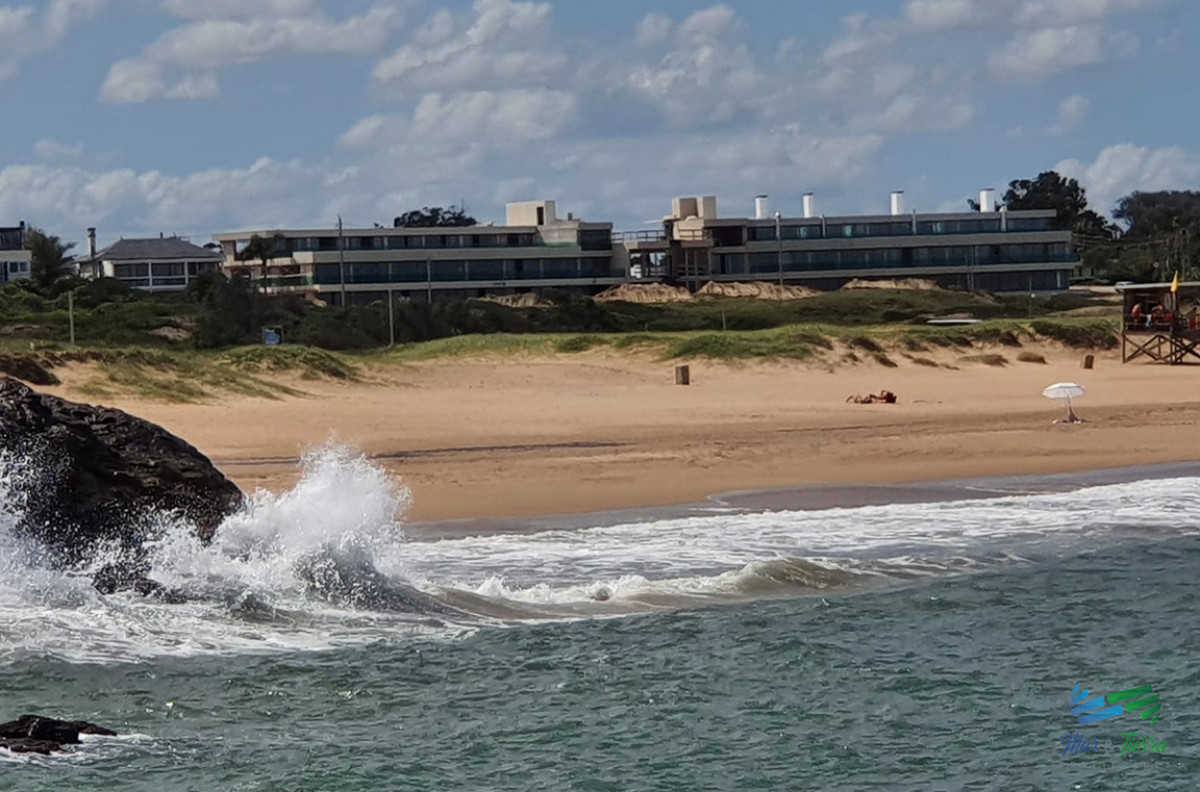 Apartamento ID.4774 - Venta de Studio en Punta Ballena frente a la playa Mansa