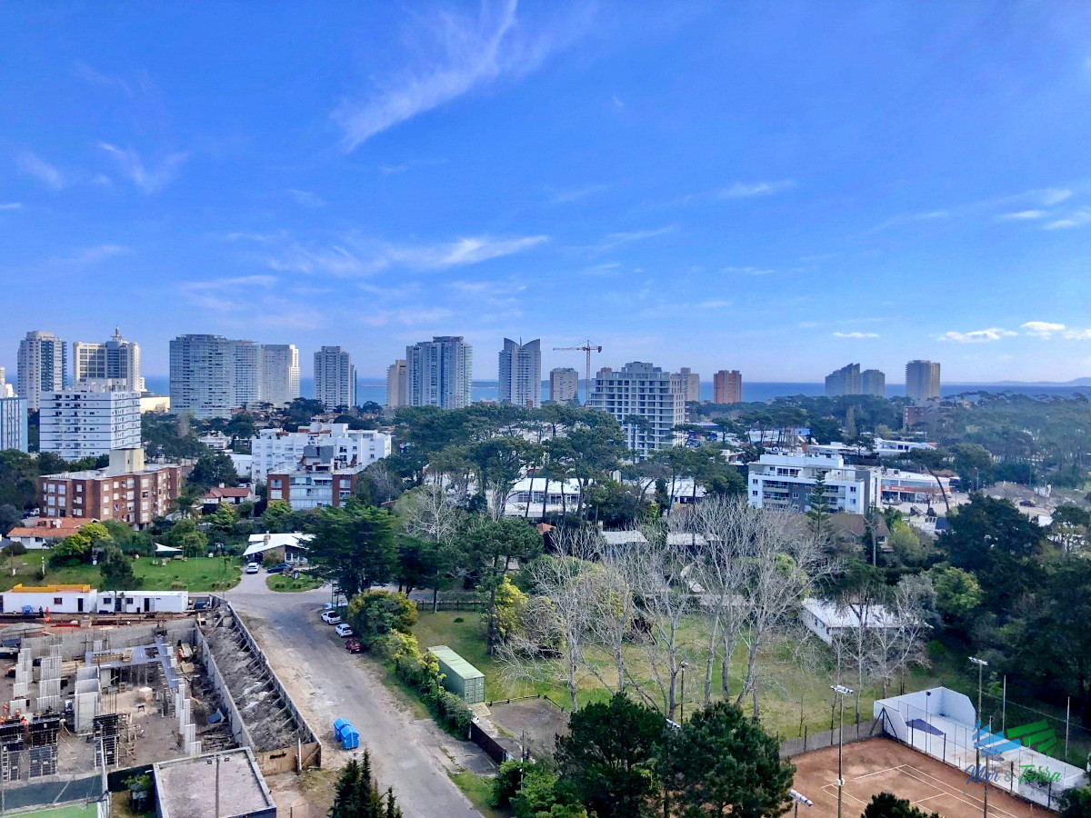Apartamento ID.4065 - Venta apartamento de 2 dormitorios 2 baños en complejo Ocean Drive con vista panorámica