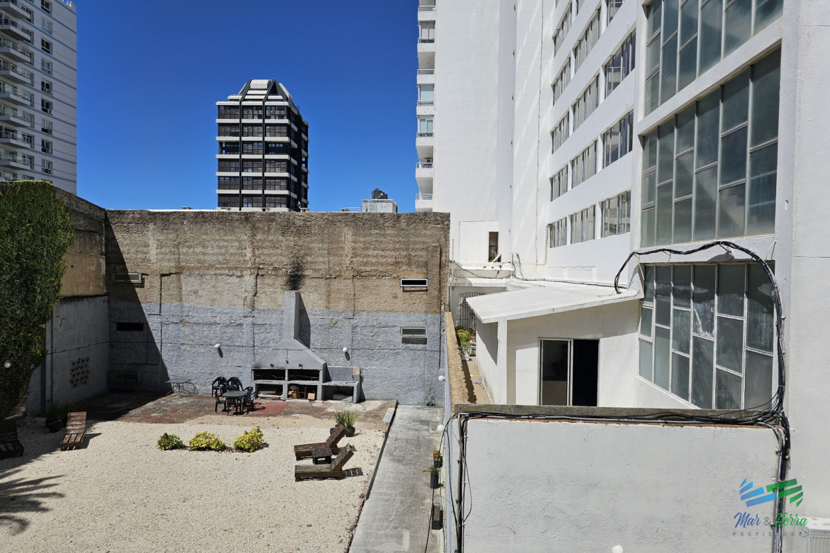 Apartamento ID.5721 - ALQUILER ANUAL Y VENTA EN LA PENÍNSULA, UN DORMITORIO, PUNTA DEL ESTE 