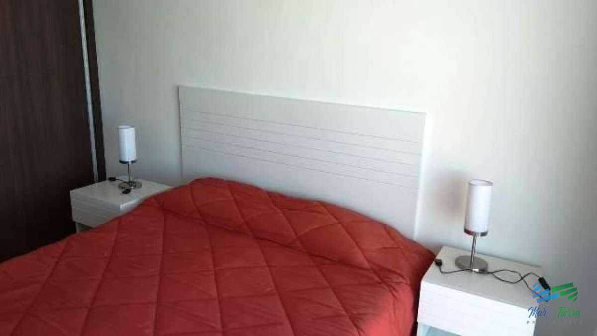 Apartamento ID.2882 - En venta apartamento en edificio con servicios. Primera línea