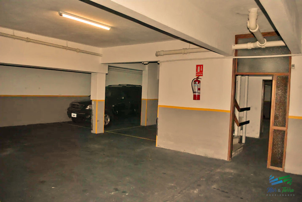 Apartamento ID.2742 - Vendo apartamento 3 dormitorios reciclado en Península, Punta del Este