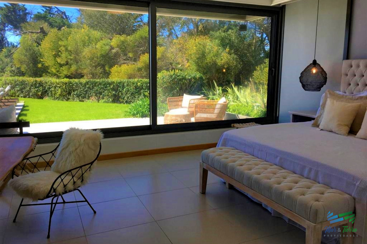 Apartamento ID.5088 - DEPARTAMENTO CON PISCINA PROPIA EN VENTA, 3 DORMITORIOS EN SUITE, PUNTA DEL ESTE 