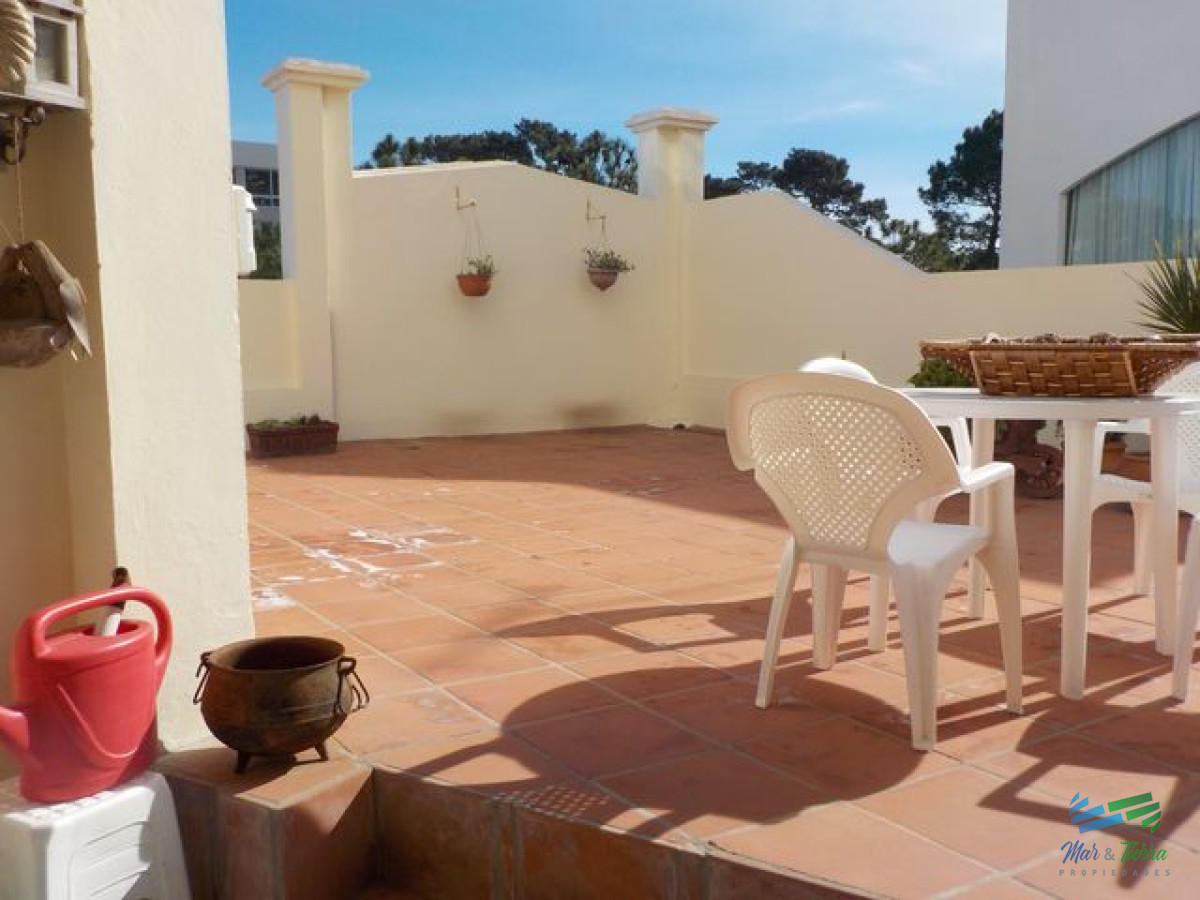 Apartamento ID.2327 - Amplio apartamento en venta, zona Aidy Grill, Punta del Este 