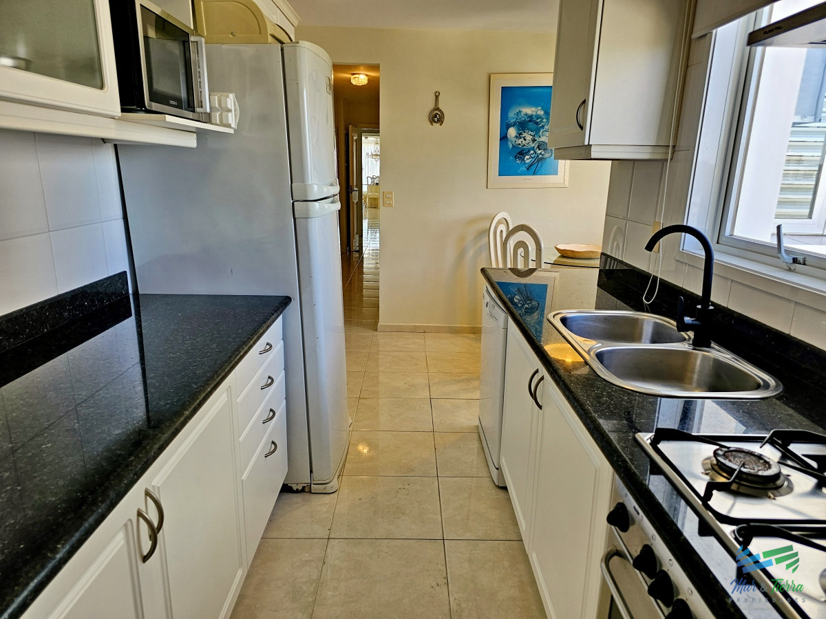 Apartamento ID.4624 - DEPARTAMENTO 3 DORMITORIO + SERVICIO DISPONIBLE ALQUILER ANUAL 