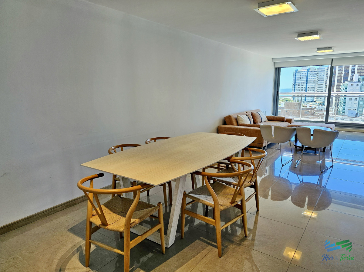 Apartamento ID.4952 - Venta de apartamento 2 dormitorios en Onix Punta del este playa Brava 