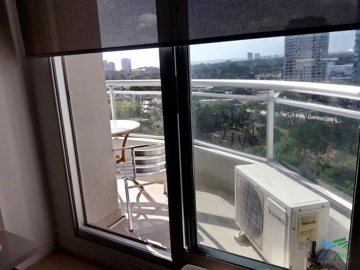 Apartamento ID.368 - Apartamento en Roosevelt, 2 dormitorios, edificio con servicios, temporada 2025 