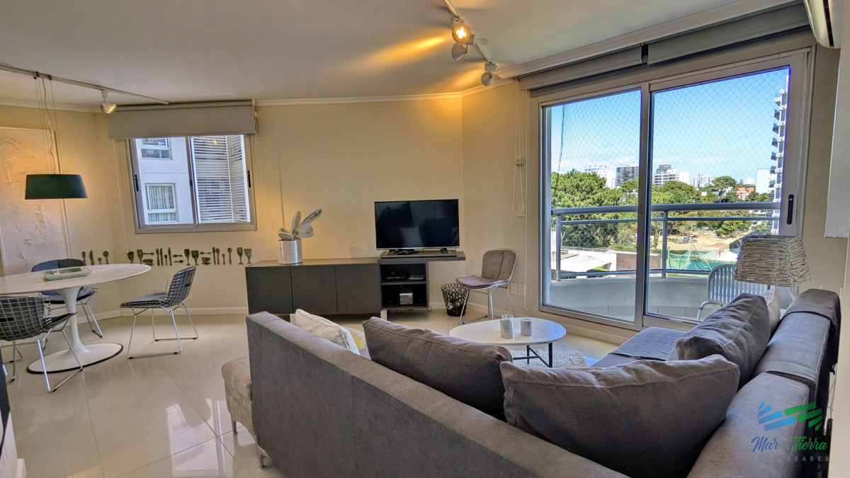 Apartamento ID.5704 - Alquiler apartamento 2 dormitorios en Ocea Drive Punta del Este