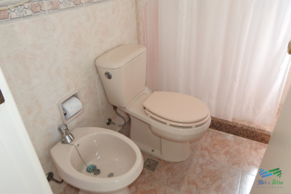 Apartamento ID.2201 - Oportunidad en venta Apartamento en piso alto, con vista franca al mar!!!, 